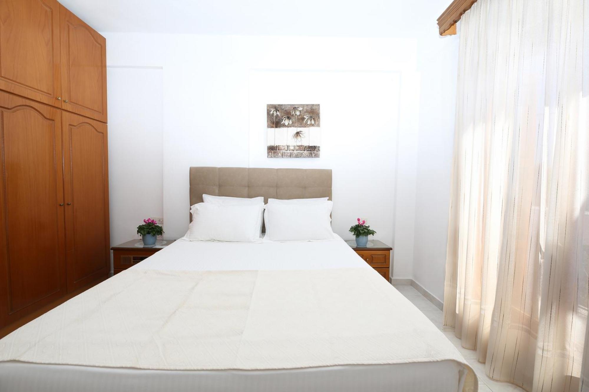 Okeanis Apartments Кала Нера Екстериор снимка