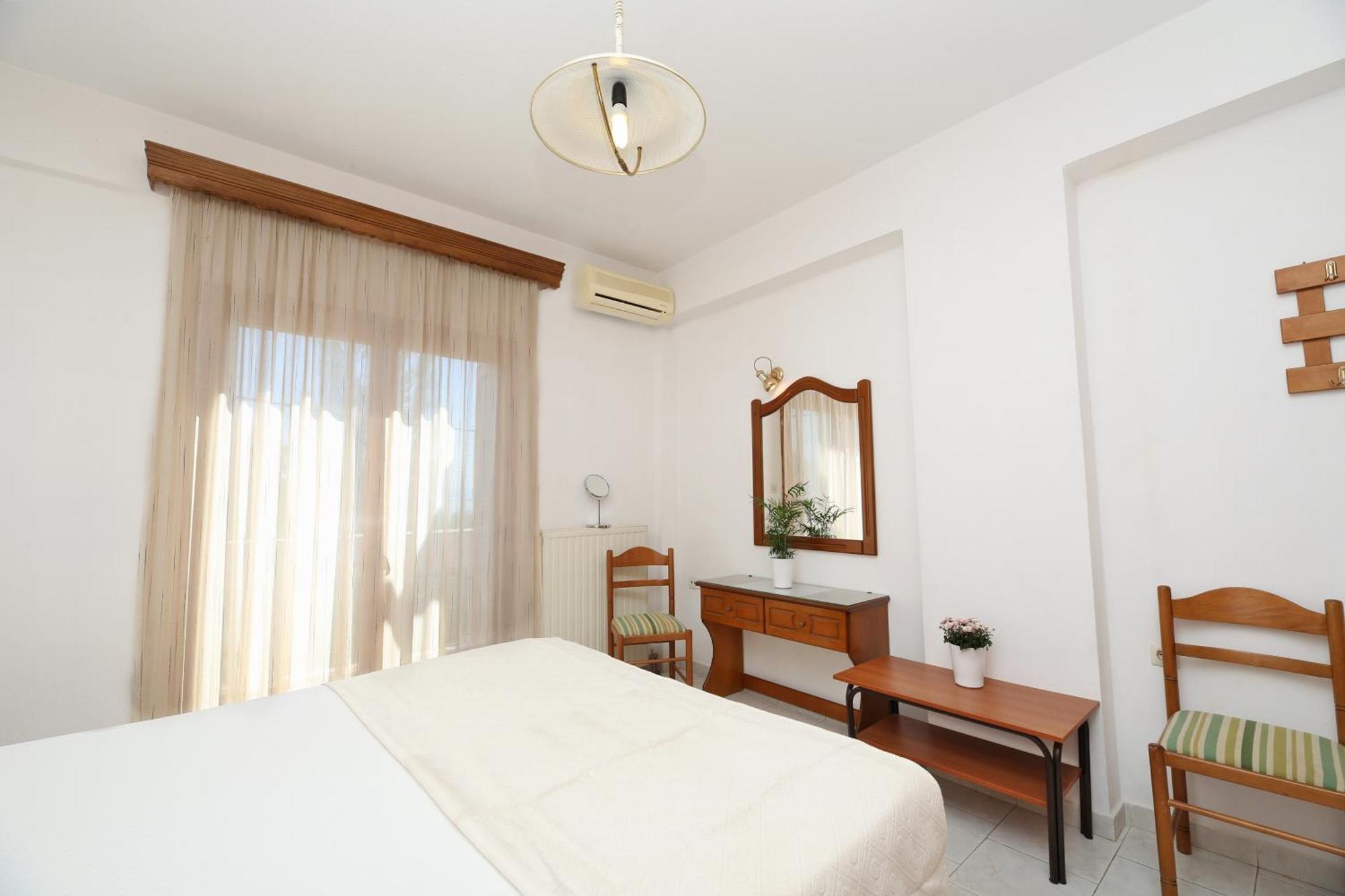 Okeanis Apartments Кала Нера Екстериор снимка