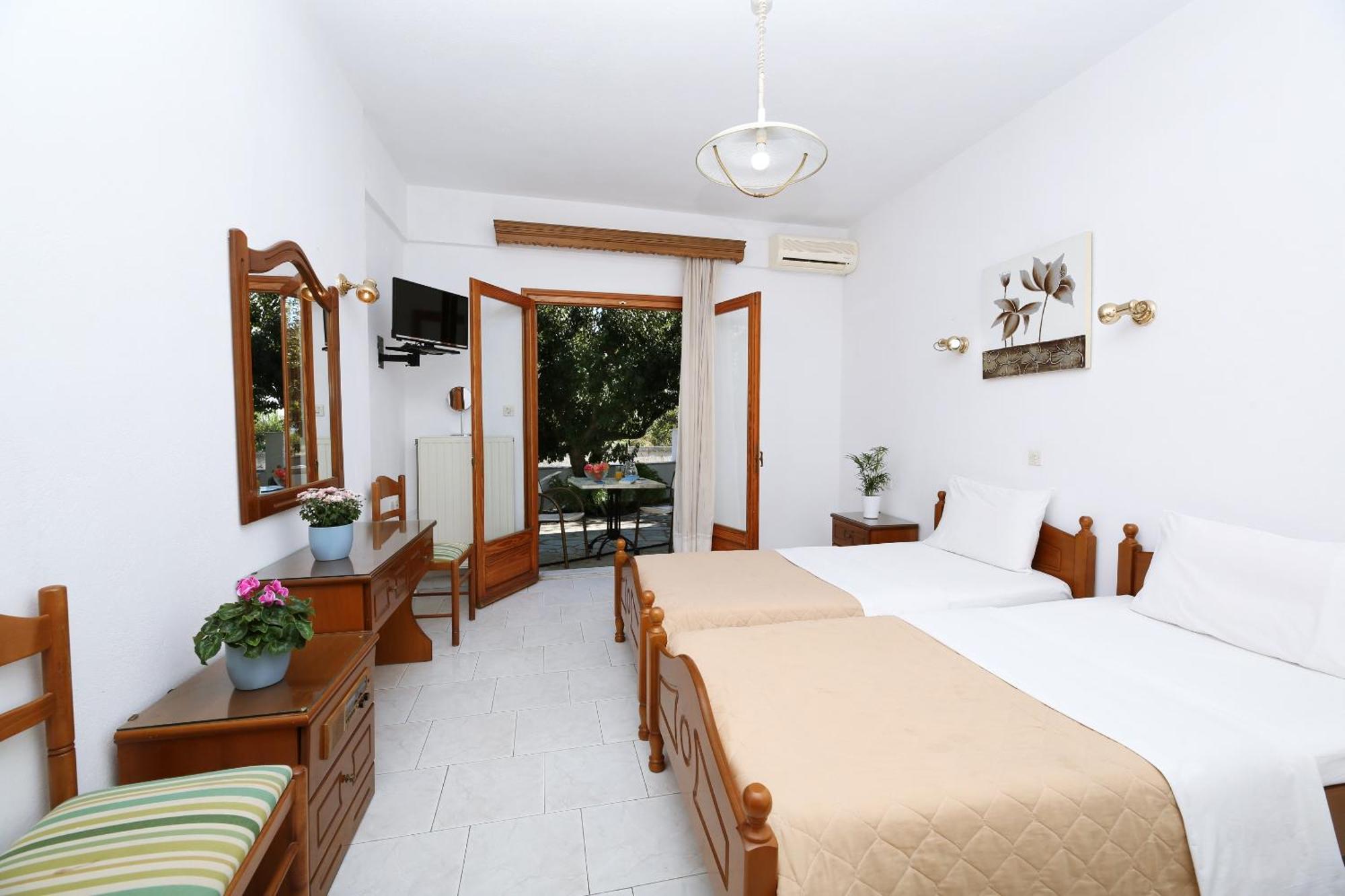 Okeanis Apartments Кала Нера Екстериор снимка