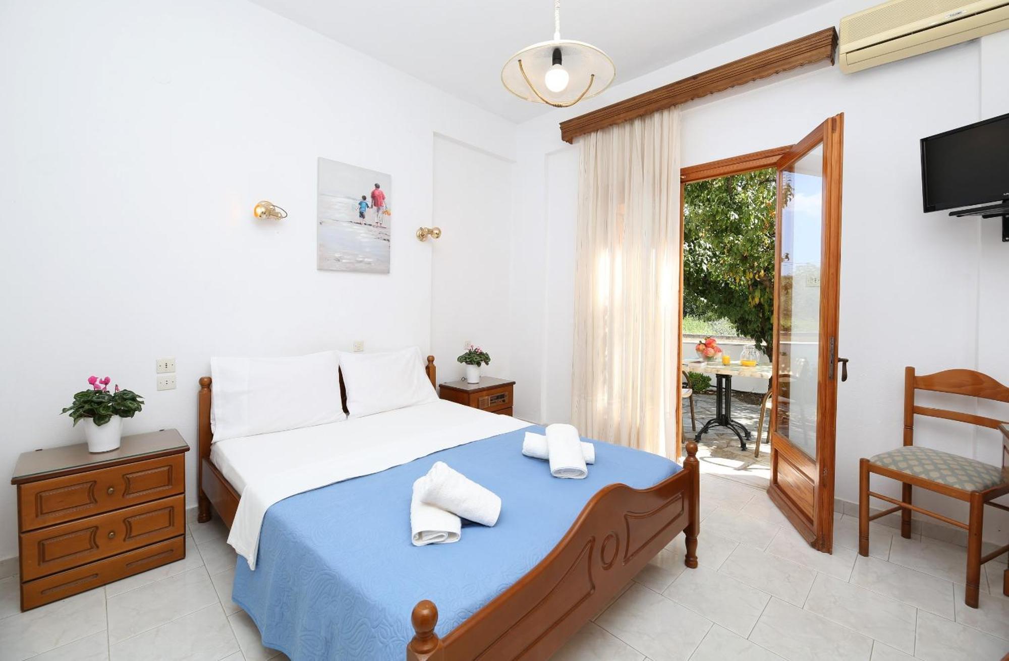 Okeanis Apartments Кала Нера Екстериор снимка
