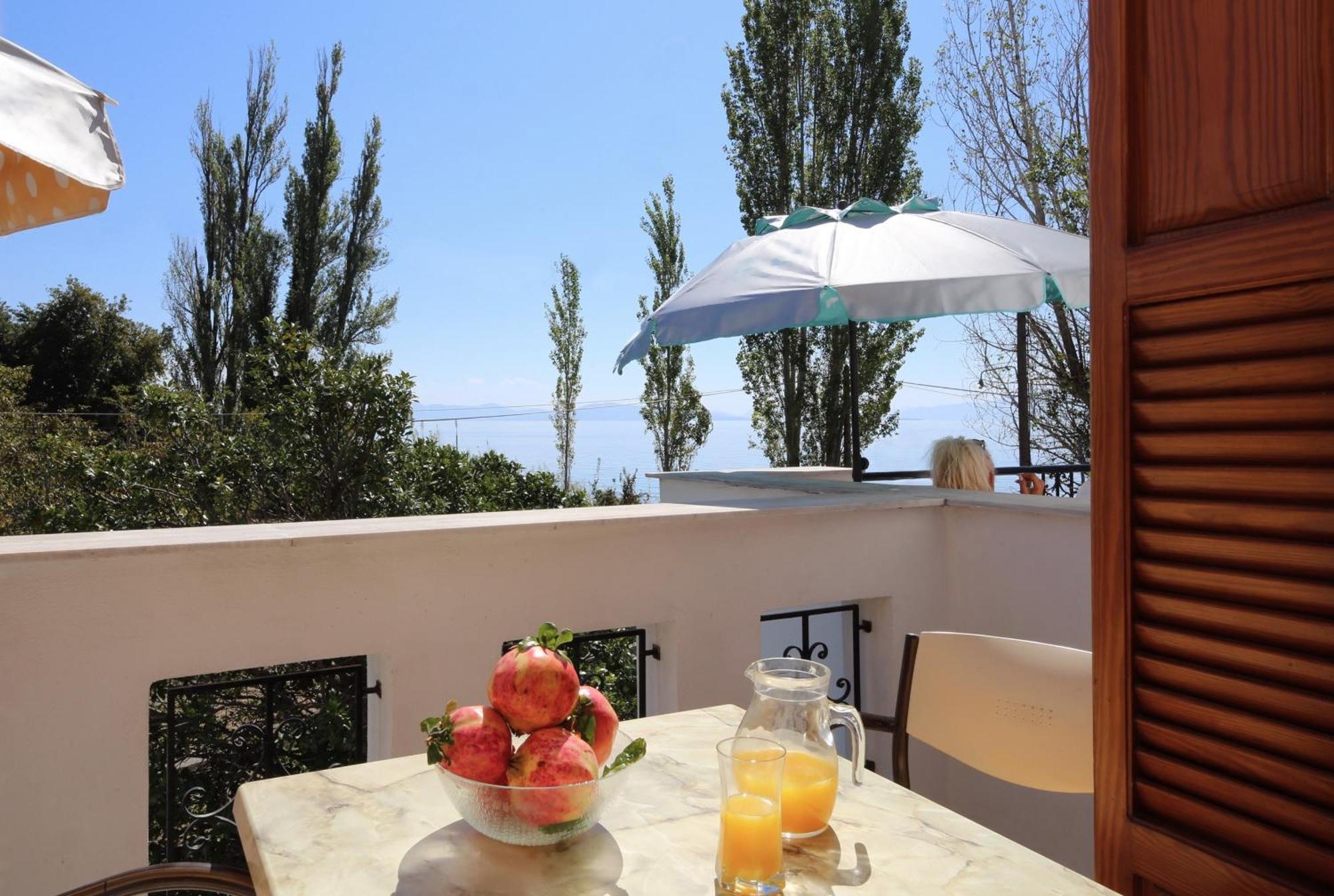 Okeanis Apartments Кала Нера Екстериор снимка