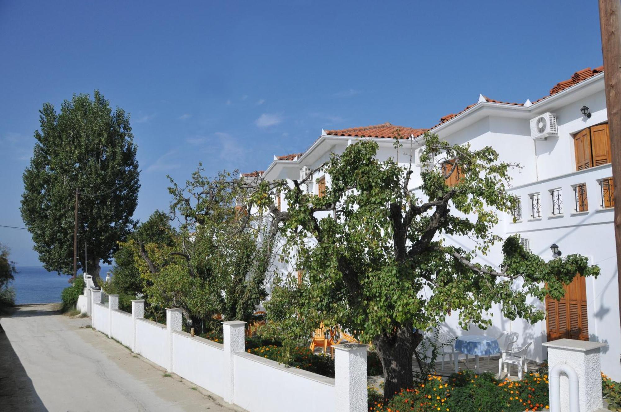Okeanis Apartments Кала Нера Екстериор снимка