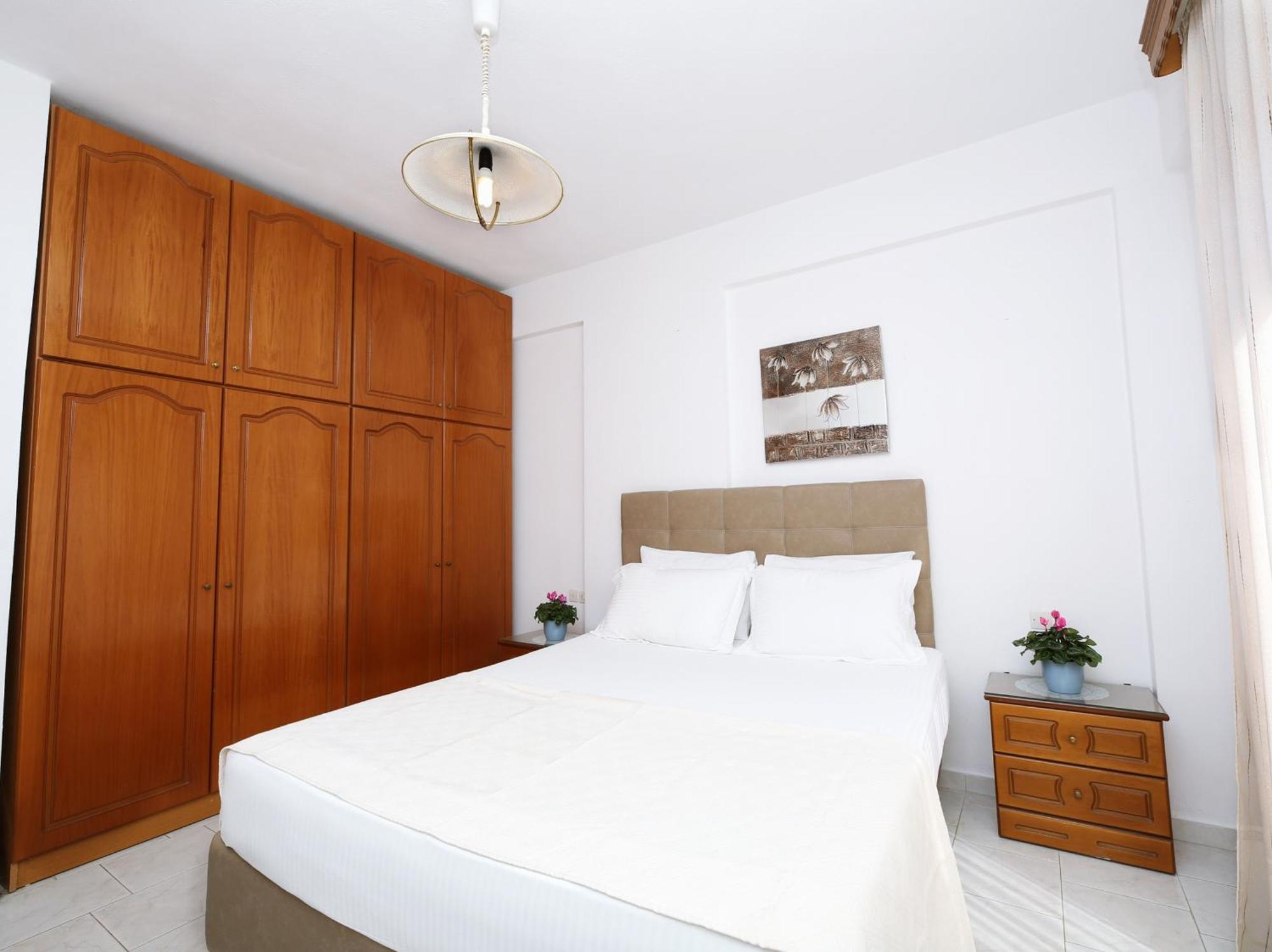 Okeanis Apartments Кала Нера Екстериор снимка