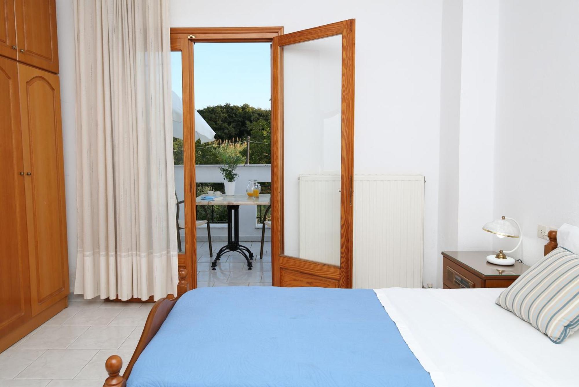 Okeanis Apartments Кала Нера Екстериор снимка