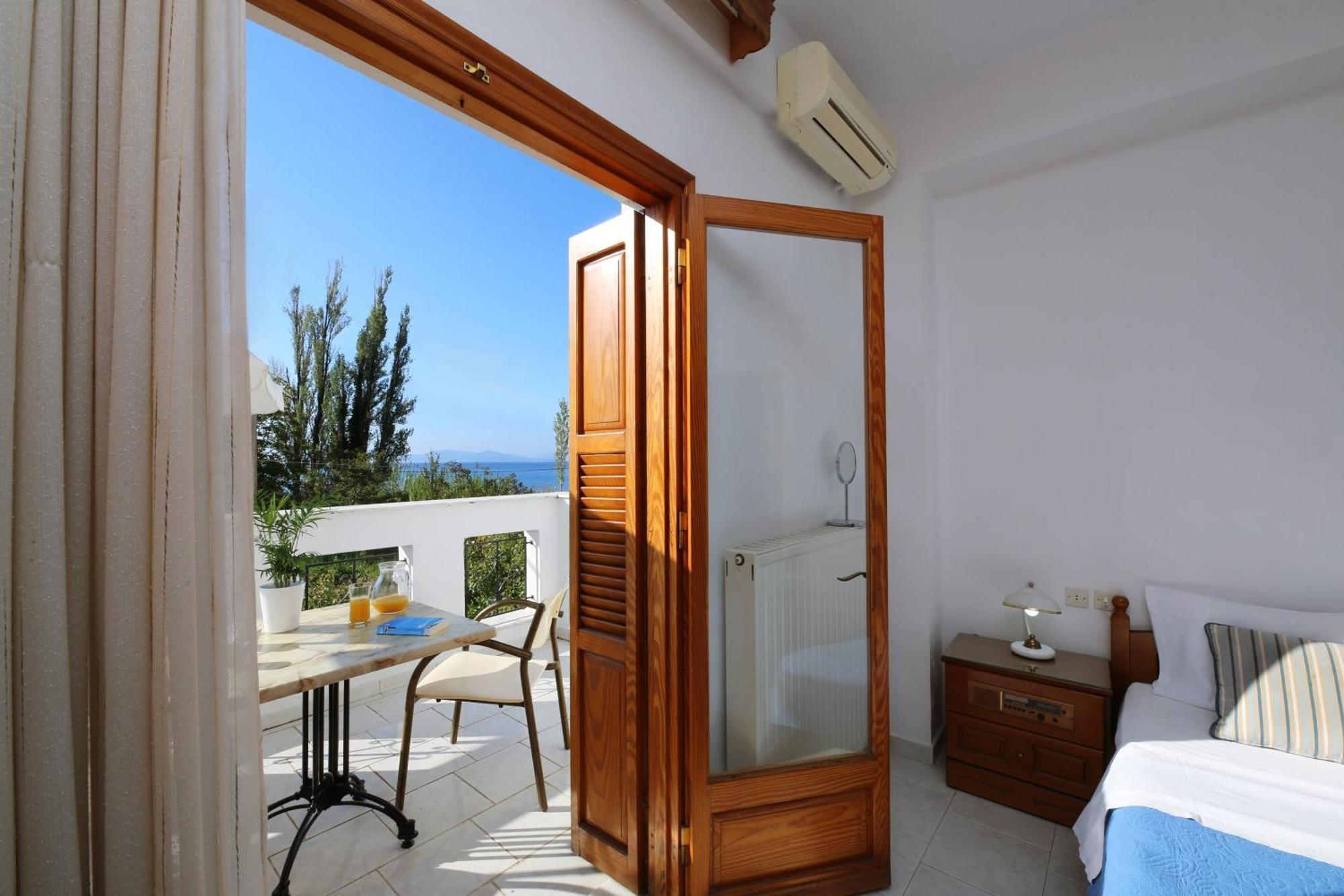 Okeanis Apartments Кала Нера Екстериор снимка
